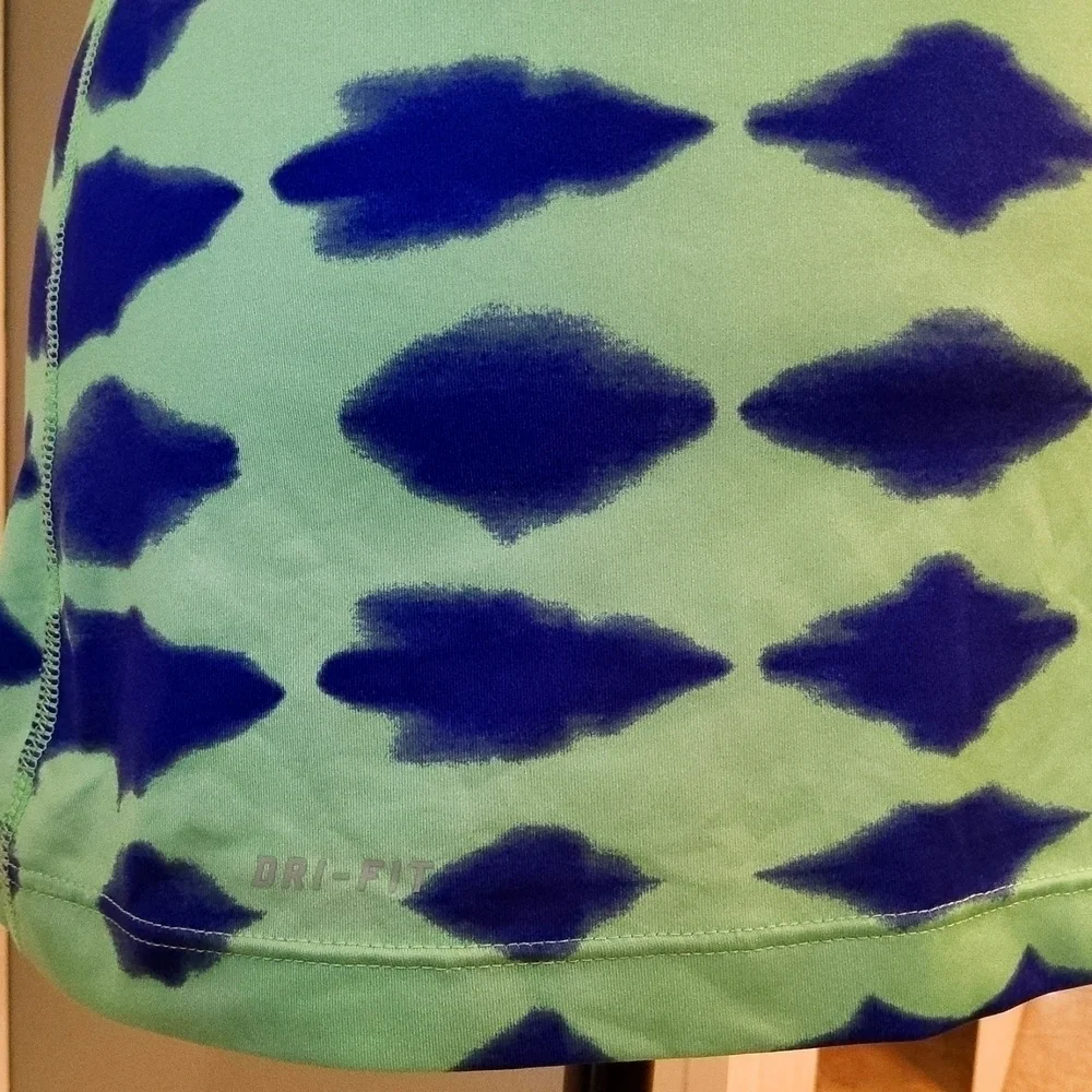 Nike Pro V Neck Tie Dye Green And Blue Short-Sleevel Shirt - Size Medium